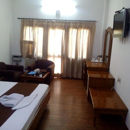 Hotel Giorgio Abohar Buitenkant foto