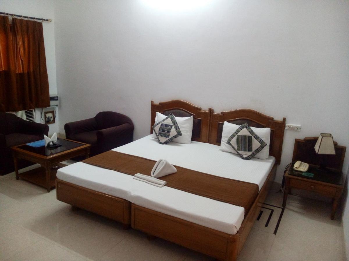 Hotel Giorgio Abohar Buitenkant foto